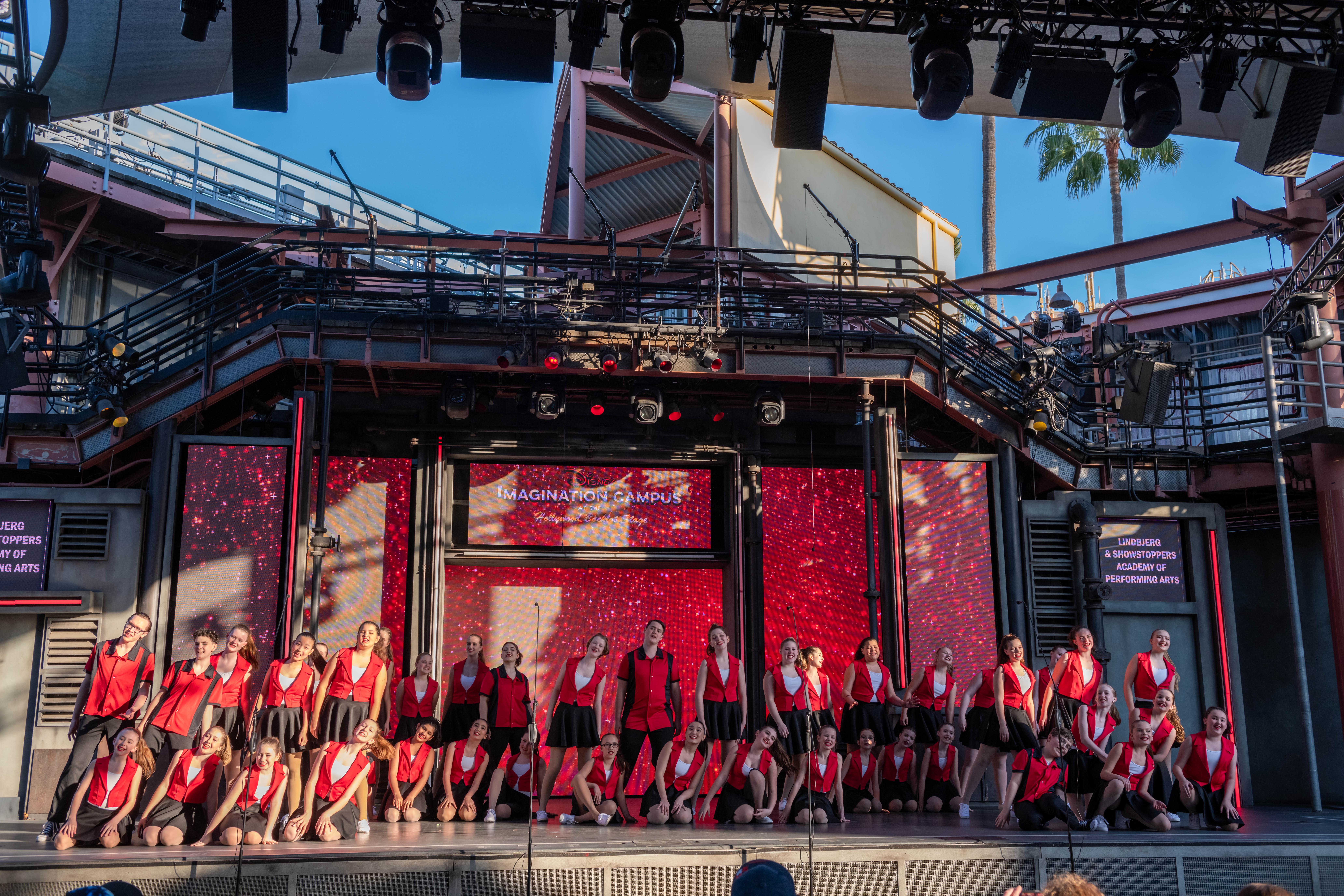 Lindbjerg.Showstoppers Promo Pic 3.jpg